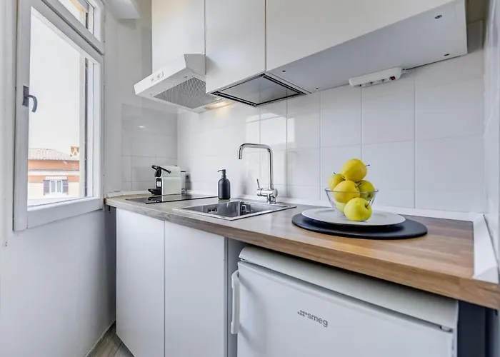 Bdc - Annyhouse Apartman