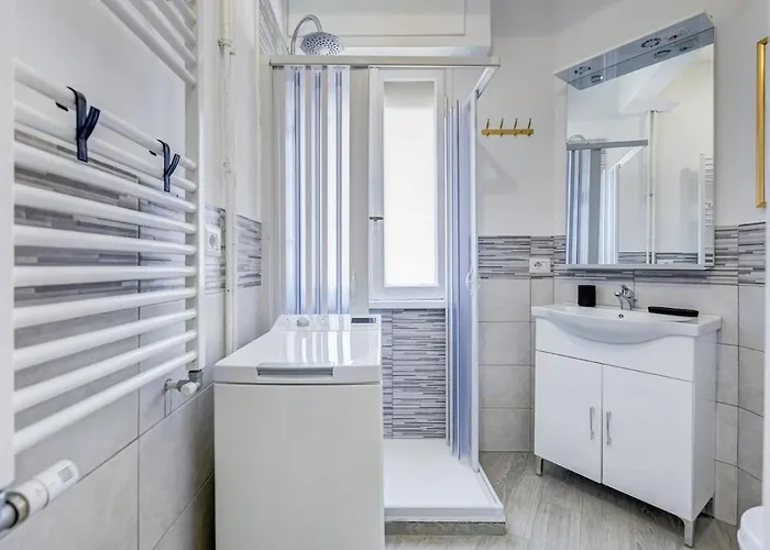 Bdc - Annyhouse Apartman *